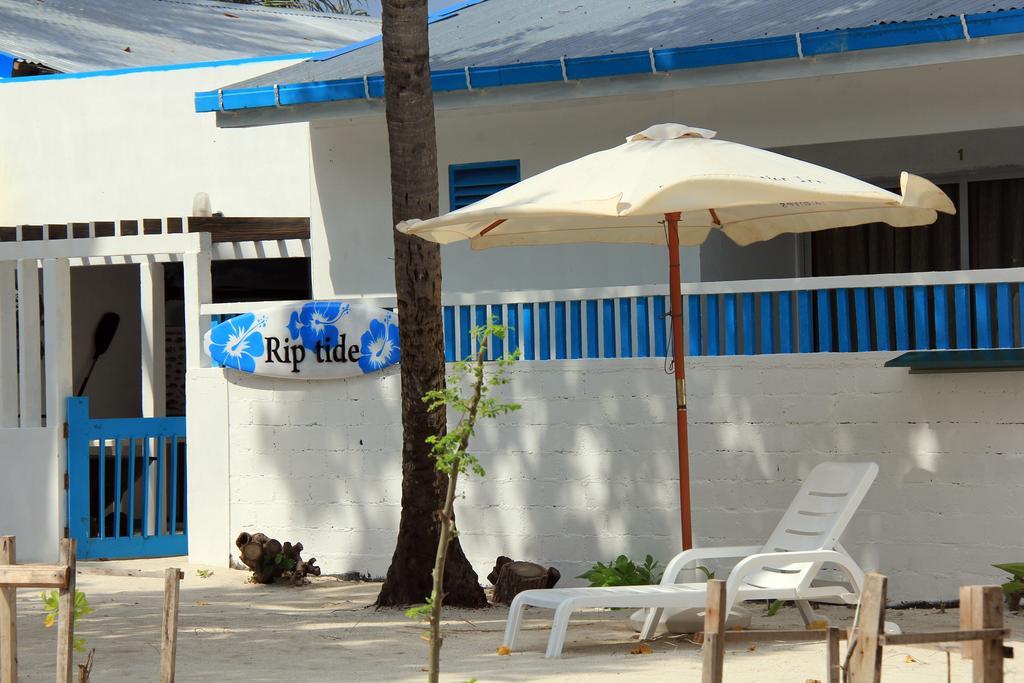 גוראידהו Rip Tide Vacation Inn, K.Guraidhoo מראה חיצוני תמונה