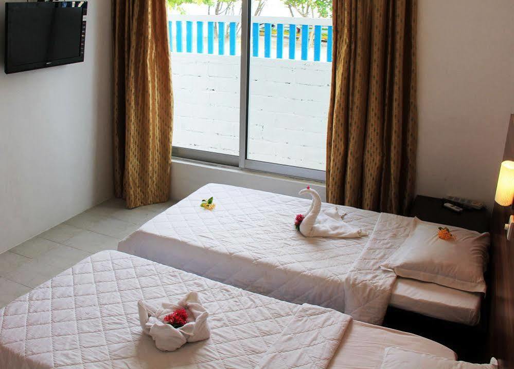 גוראידהו Rip Tide Vacation Inn, K.Guraidhoo מראה חיצוני תמונה